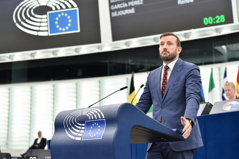 Photo 48 : EP Plenary session - Nature restoration