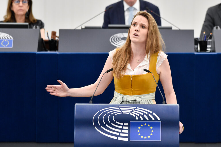 Photo 41 : EP Plenary session - Nature restoration