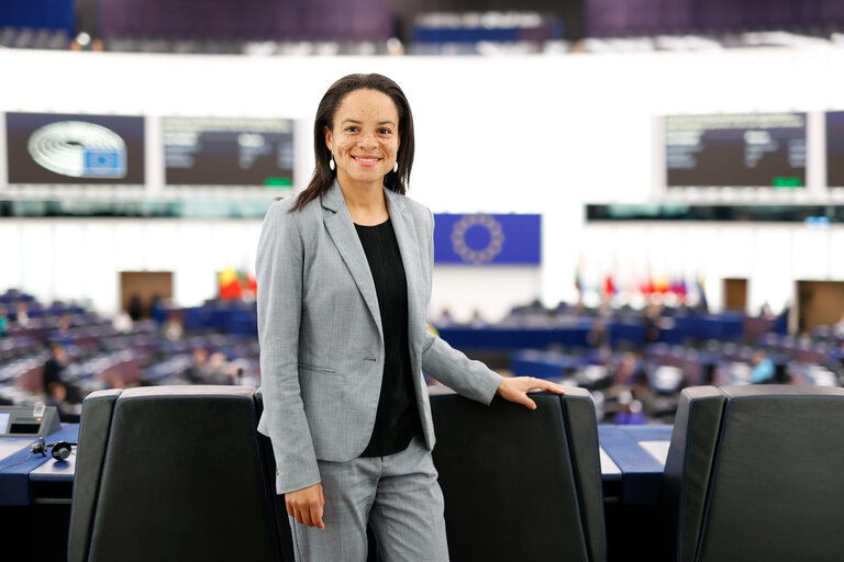 Fotó 14: Samira RAFAELA in the EP in Strasbourg