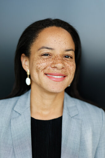 Fotogrāfija 8: Samira RAFAELA in the EP in Strasbourg