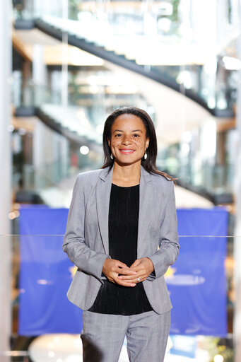 Fotogrāfija 12: Samira RAFAELA in the EP in Strasbourg