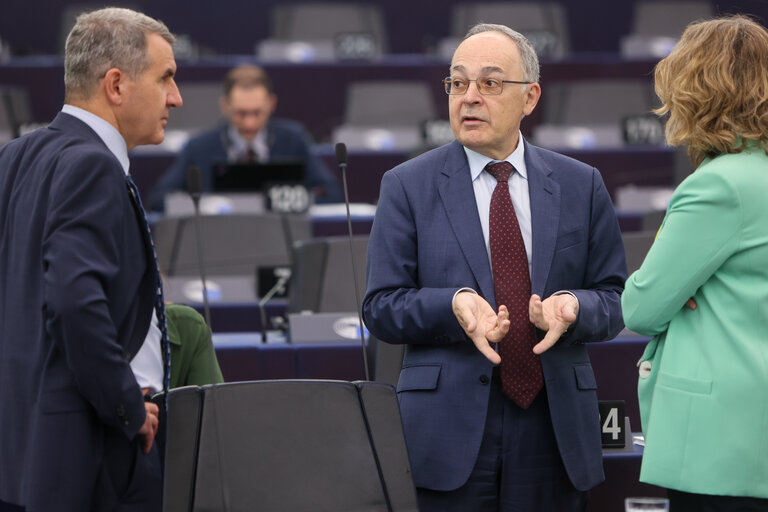 Fotografie 1: EP Plenary session - Topical debate - Tax the rich