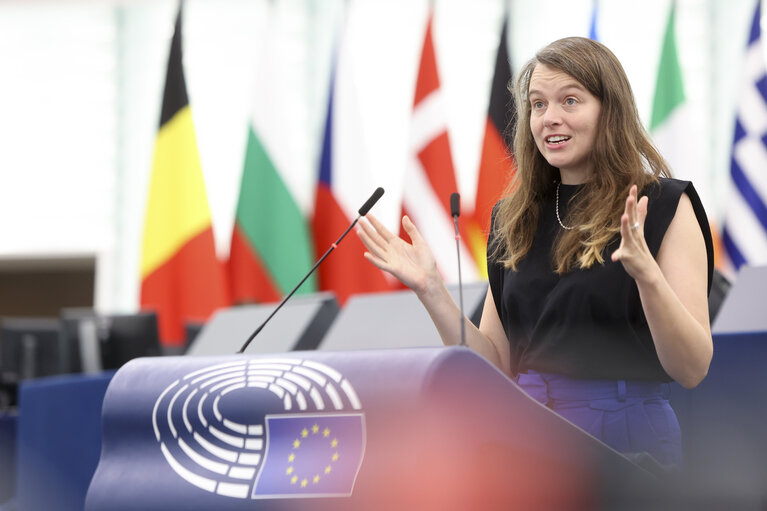 Fotografija 35: EP Plenary session - Commission statement - Global Convergence on Generative AI