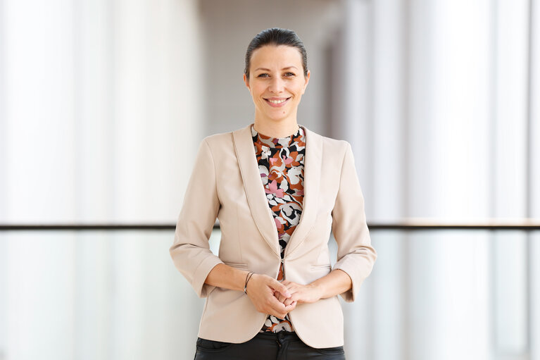 Fotografija 2: Irena Joveva in the EP in Strasbourg