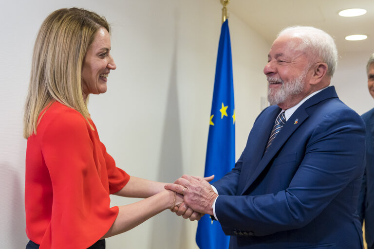 Photo 7: EU-CELAC Summit - Roberta METSOLA, EP President meets with Luiz Inácio LULA da SILVA, President of Brazil