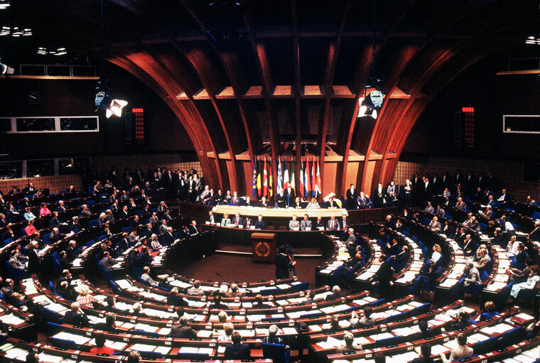 Fotogrāfija 8: EP President Pierre PFLIMLIN during plenary session in Strasbourg.