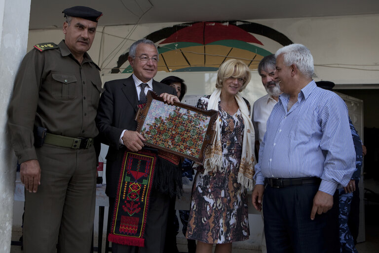 Photo 2: EP members pay a visit to the Qalandia checkpoint near the West Bank city of Ramallah and at the Palestinian Authority's Prime Minister Office