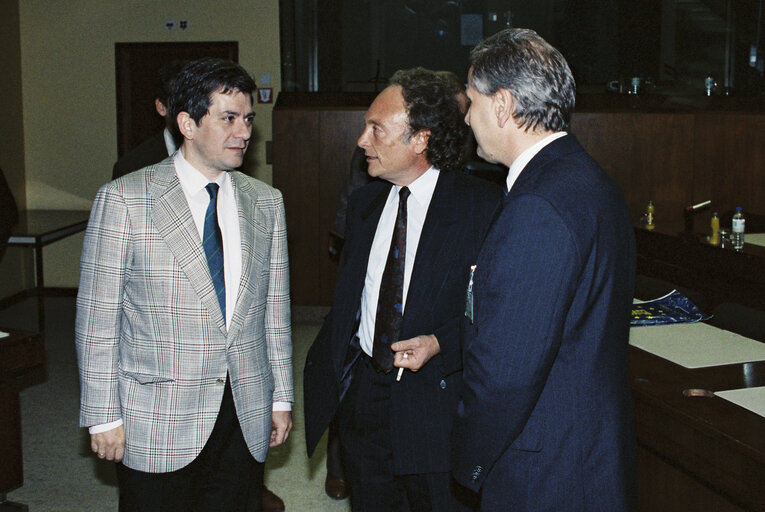 Fotografija 3: Enrique BARON CRESPO EP President meets with a delegation from Poland in Brussels