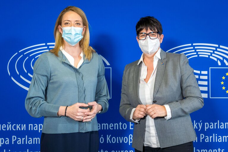 Roberta METSOLA, EP President meets with Christine SCHNEIDER.