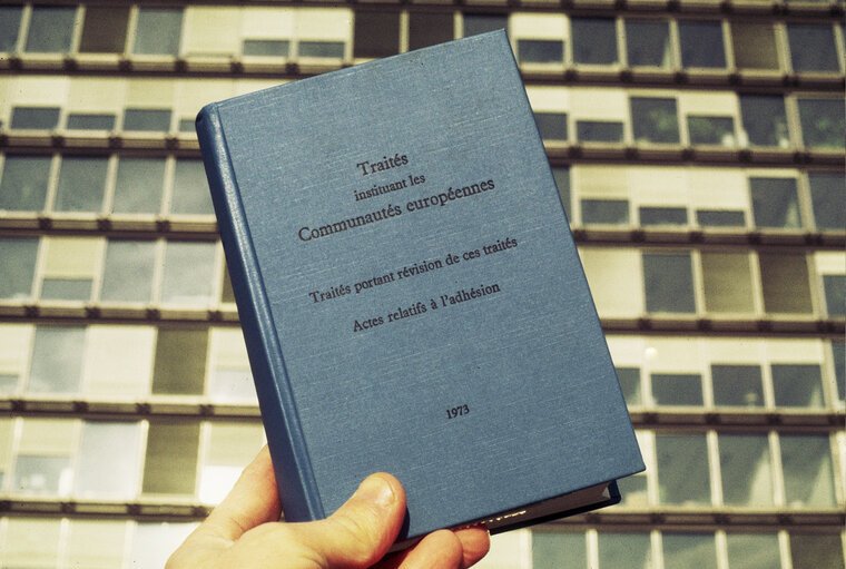 Treaties of the European Union - 'Traités instituant les Communautés Européennes' in 1973 - Revision of the treaties and acts relating to accession.