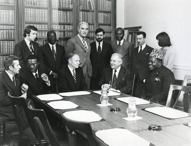 Fotografie 23: ACP-EU Convention in Dublin in May 1975