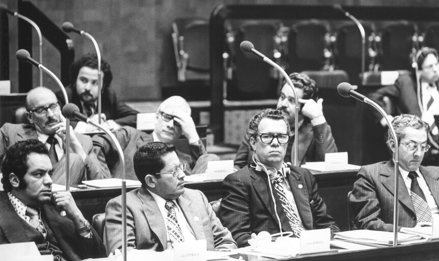 Photo 1 : Latin America delegation at the European Parliament in Luxembourg in November 1975