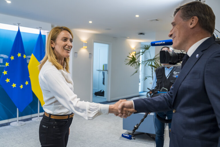 Fotografie 6: Roberta METSOLA, EP President meets with Oliver RÖPKE, President of the European Economic and Social Committee