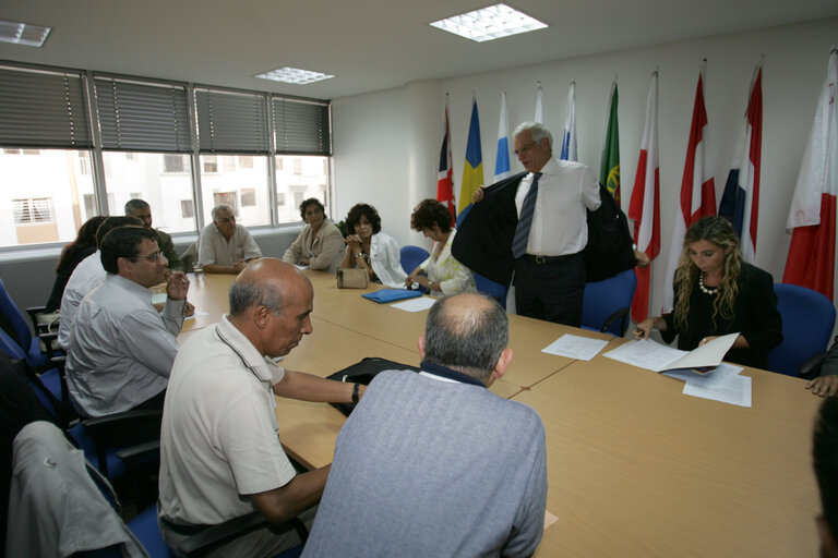 Valokuva 15: Josep Borrell Fontelles, EP President meets with Moroccan NGO staff in Rabat during his official visit to Morocco, September 9, 2005.