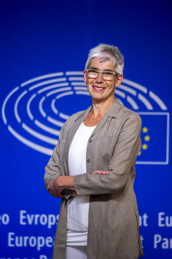 Снимка 9: Jutta PAULUS in the EP in Brussels