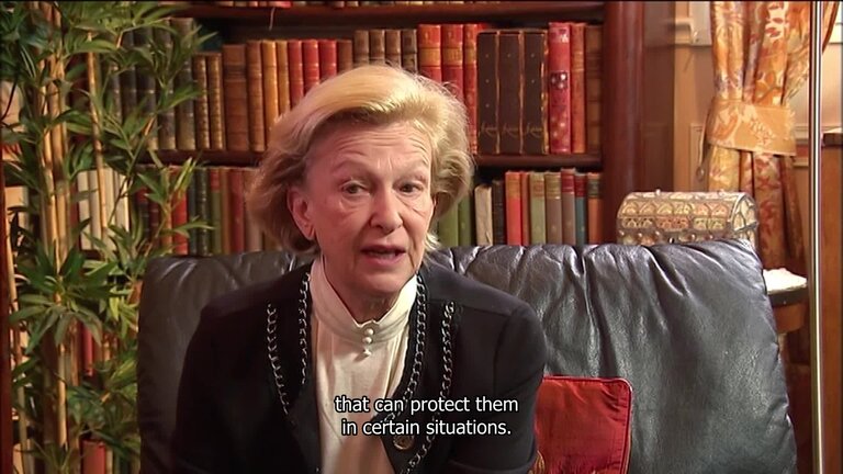 The story of the EP by its Presidents: Nicole FONTAINE, EP President 1999-2002 - EU integration: From multilingualism to a single currency
