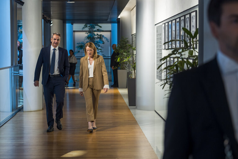 Billede 7: Roberta METSOLA, EP President meets with Kyriakos MITSOTAKIS, Greek Prime Minister