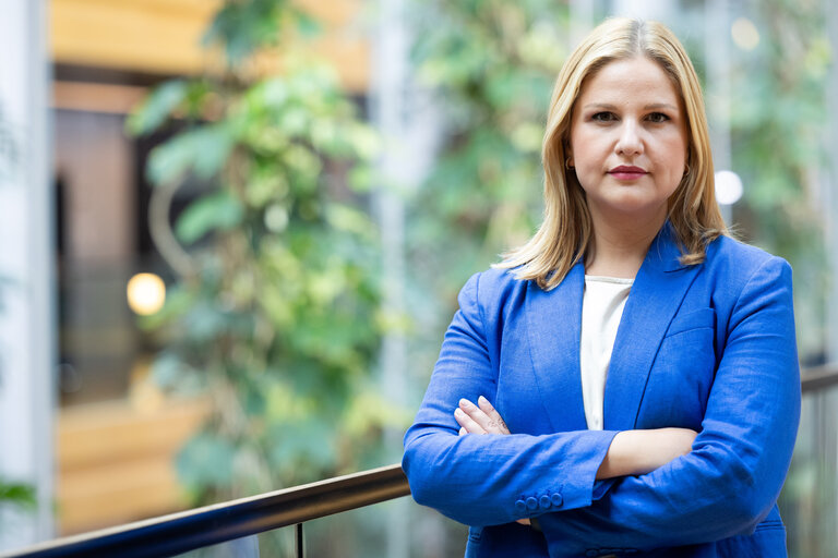 Arba KOKALARI in the EP in Strasbourg.