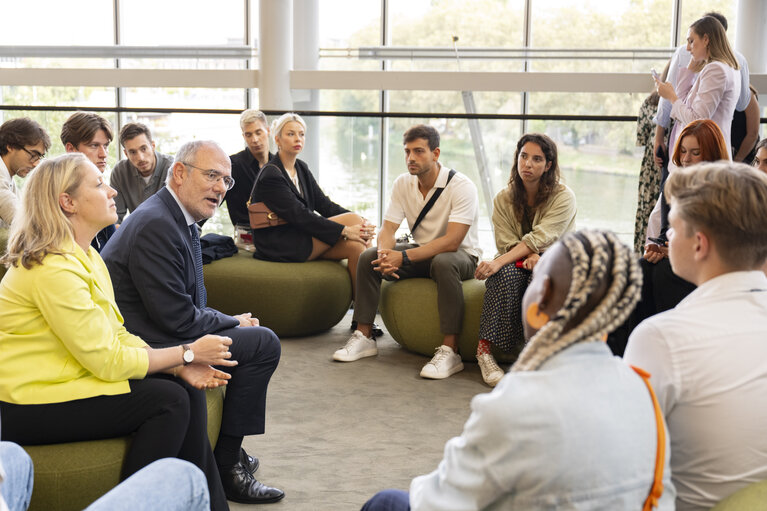 Foto 23: Jaume DUCH meets with influencers