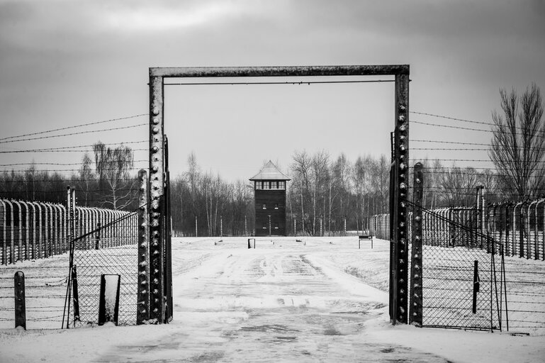 Foto 34: Illustrative photo of the Auschwitz-Birkenau Memorial and Museum, a former German Nazi concentration and extermination camp, in Poland on January 18, 2022.