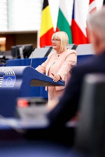 Photo 42: EP Plenary session - Commission statement - Corrupt large-scale sale of Schengen visas