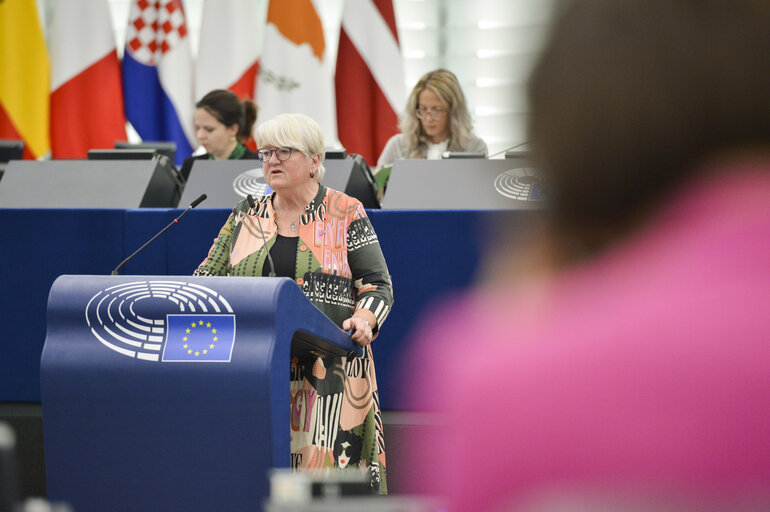 Photo 15 : EP Plenary session - Debates on cases of breaches of human rights, democracy and the rule of law (Rule 144)