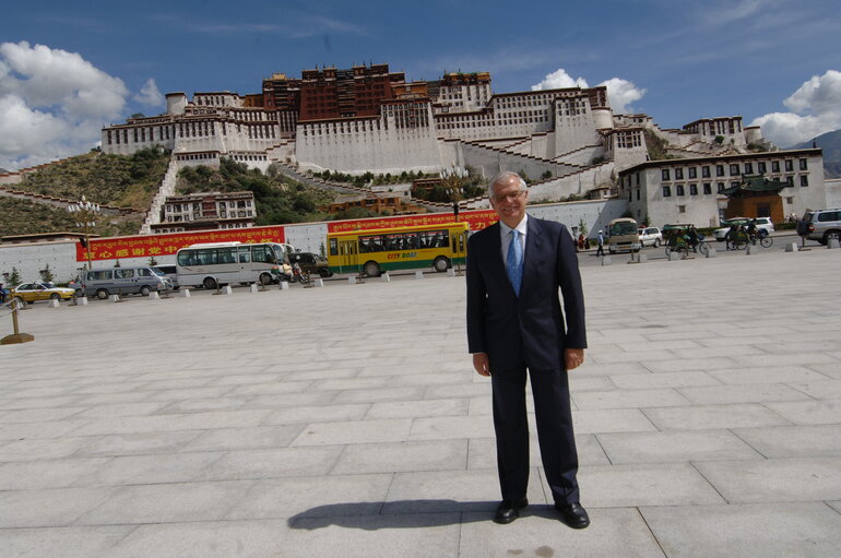 Valokuva 10: Josep Borrell Fontelles, EP President during his official visit to China, July 10, 2006