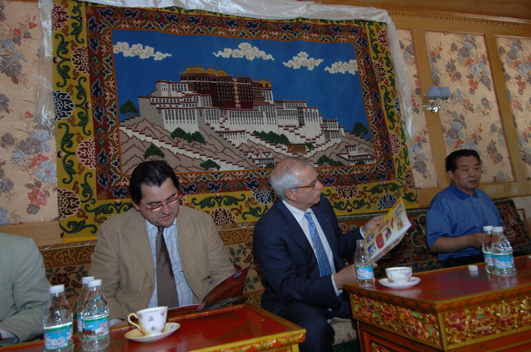 Valokuva 7: Josep Borrell Fontelles, EP President during his official visit to China, July 10, 2006