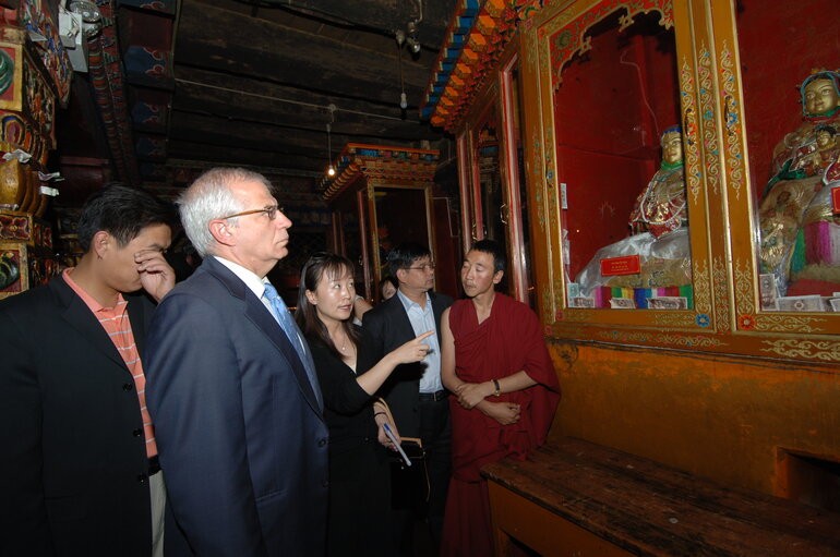 Valokuva 1: Josep Borrell Fontelles, EP President during his official visit to China, July 10, 2006