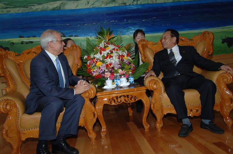 Valokuva 13: Josep Borrell Fontelles, EP President during his official visit to China, July 11, 2006