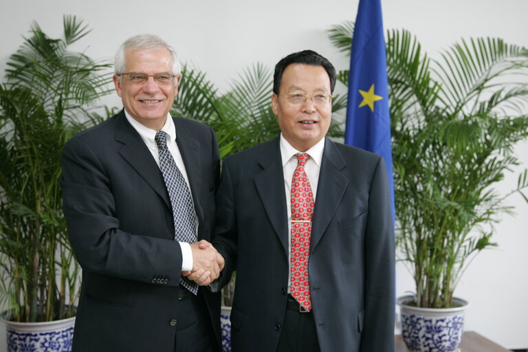 Fotografia 6: Josep Borrell Fontelles, EP President during his official visit to China, July 12-13, 2006