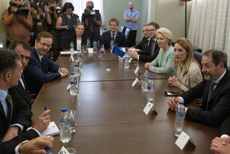 Fotogrāfija 2: Official visit by Roberta METSOLA, EP President to Israel: Meeting with Isaac HERZOG, President of Israel