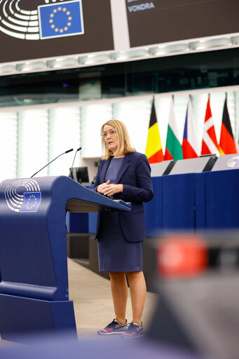 Fotografi 34: EP Plenary session - Effectiveness of the EU sanctions on Russia