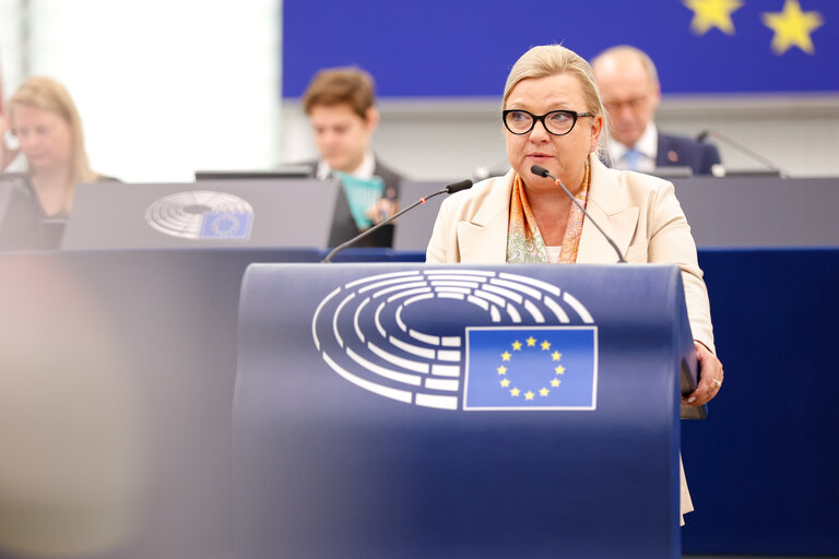 Fotografi 25: EP Plenary session - Effectiveness of the EU sanctions on Russia