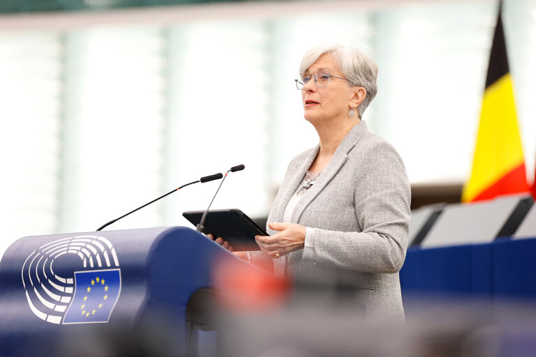 Fotografi 22: EP Plenary session - Effectiveness of the EU sanctions on Russia