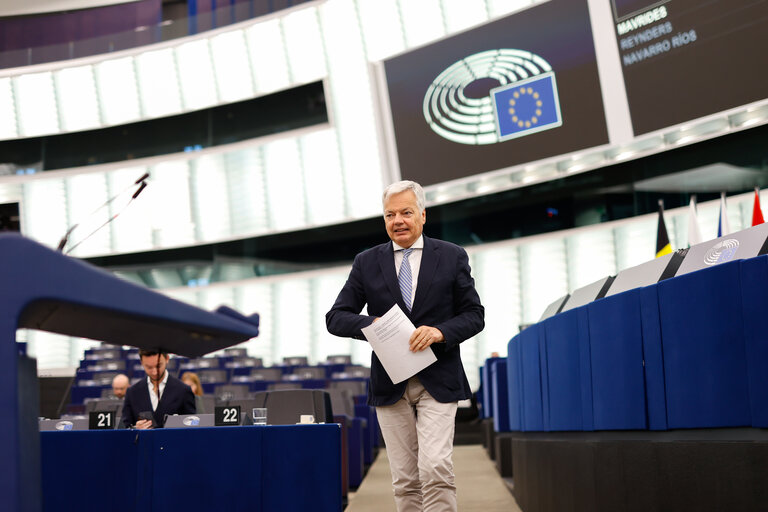 Fotografi 2: EP Plenary session - Effectiveness of the EU sanctions on Russia