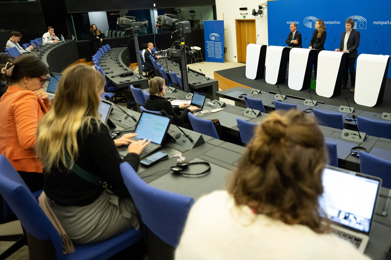 Fotografija 7: Press briefing Greens/EFA