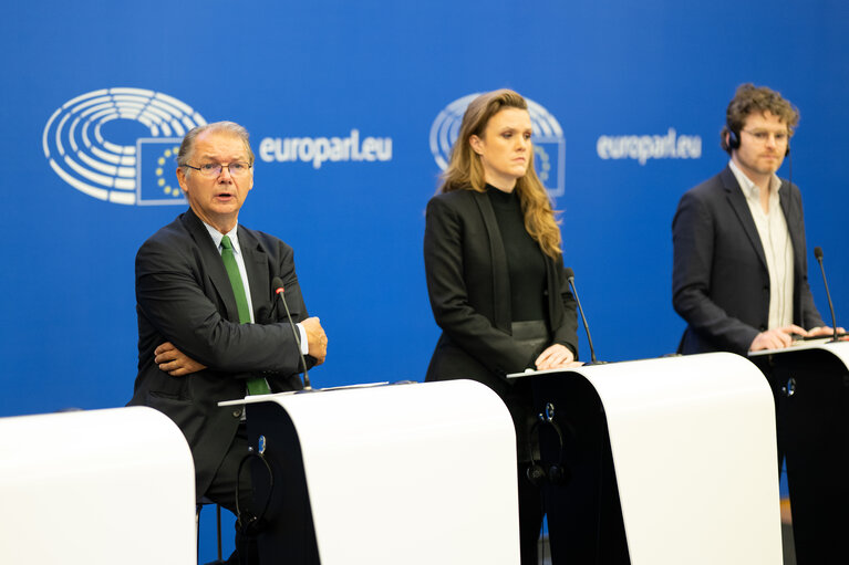 Fotografija 10: Press briefing Greens/EFA