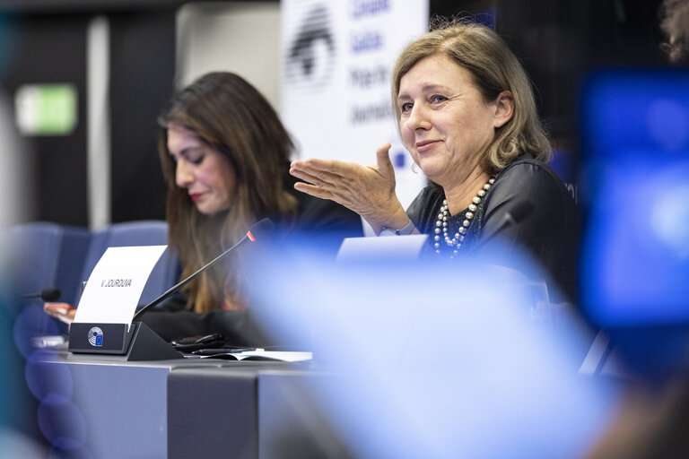 Fotografija 21: Press seminar on ' Safeguarding Media Freedom: the role of the European Union '