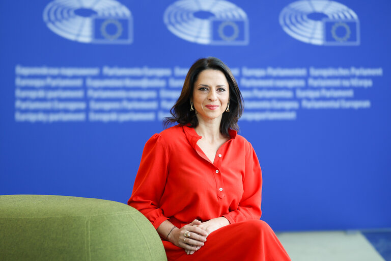 Valokuva 8: Ramona STRUGARIU in the EP in Strasbourg