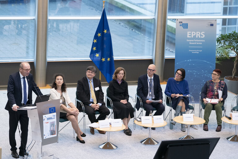 Fotografia 30: EPRS Policy Roundtable - Lessons learned from the COVID-19 pandemic: Recommendations for the future