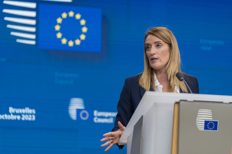 Photo 1: European Council - Press Conference by Roberta METSOLA, EP President .