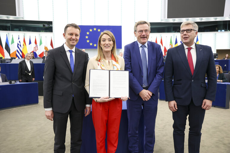 EP Plenary session - Voting session including 2024 budget procedure and signing ceremony