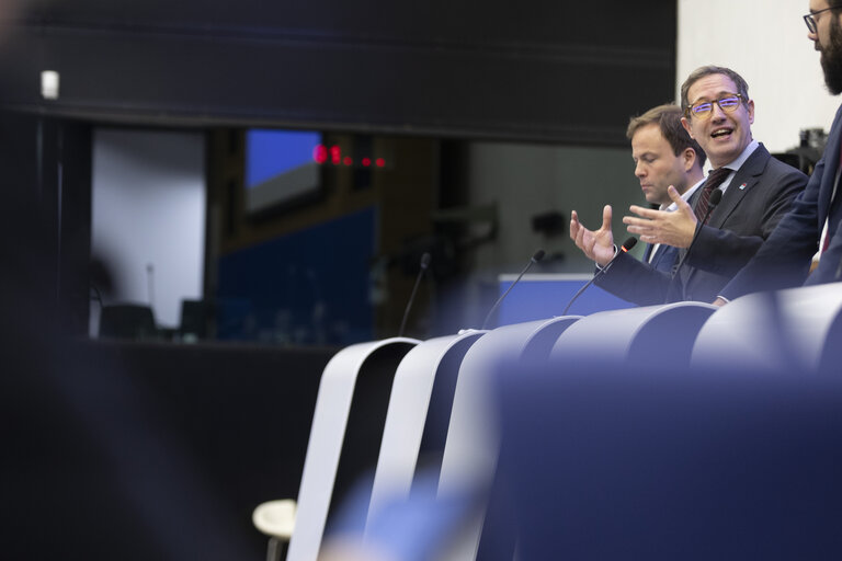 Fotografija 6: Press conference on the European Elections 2024 report