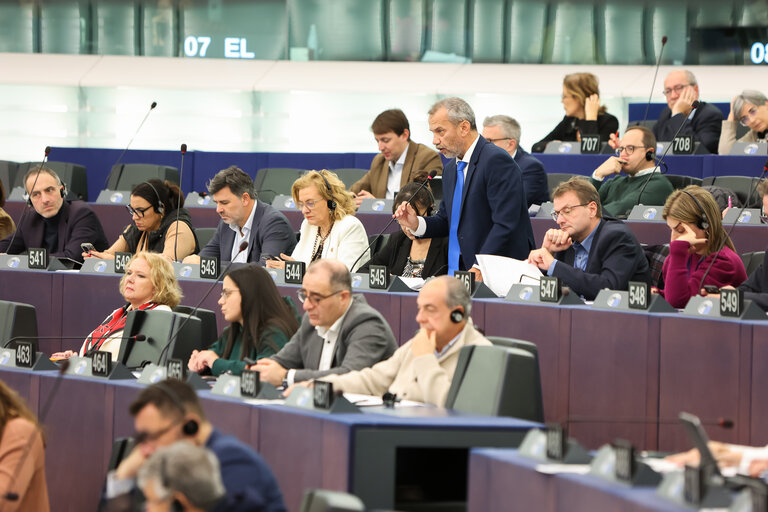 Φωτογραφία 2: EP Plenary session - Voting session