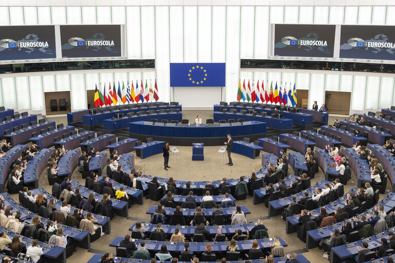 Photo 23: Euroscola