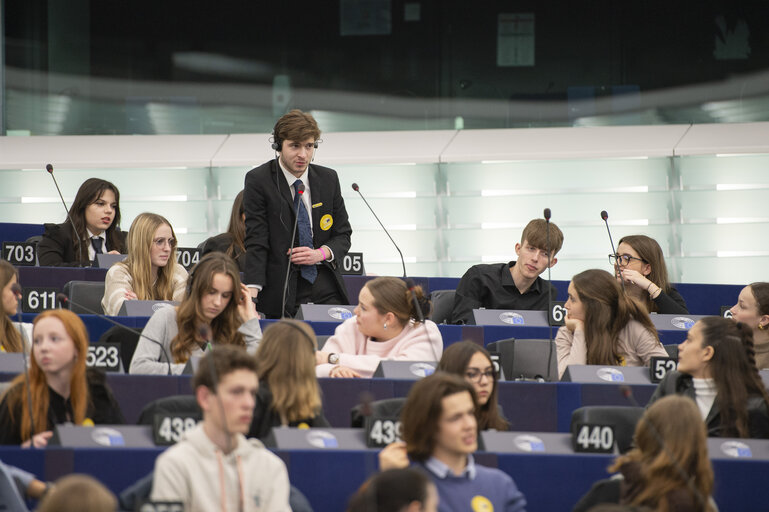 Photo 10: Euroscola