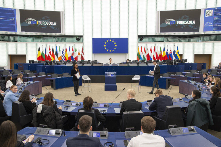 Photo 9: Euroscola