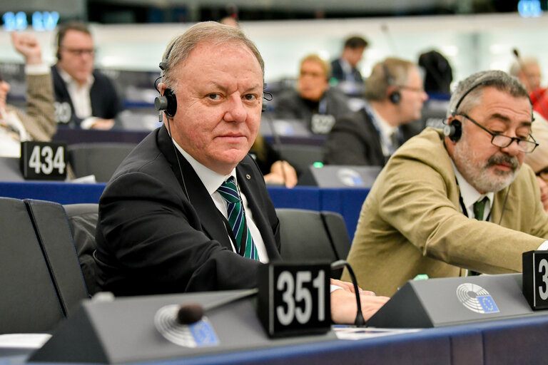 Fotogrāfija 14: EP Plenary session - Voting session