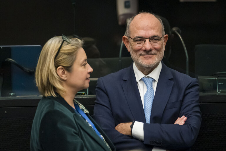 Photo 3 : Meeting of the EP Conference of President.